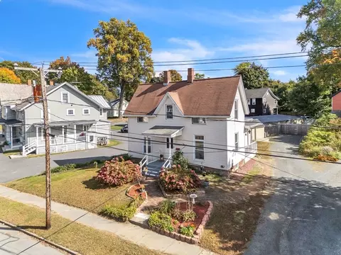 99 School St, Greenfield, MA 01301