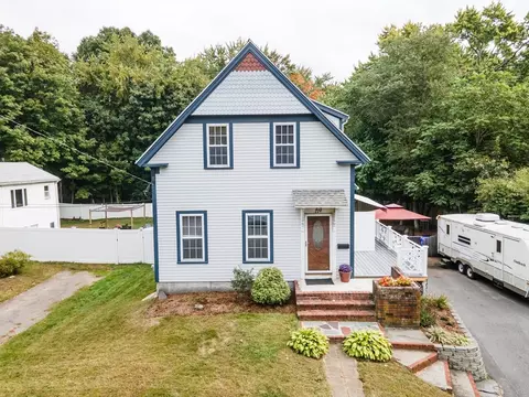 224 Crescent St, Rockland, MA 02370