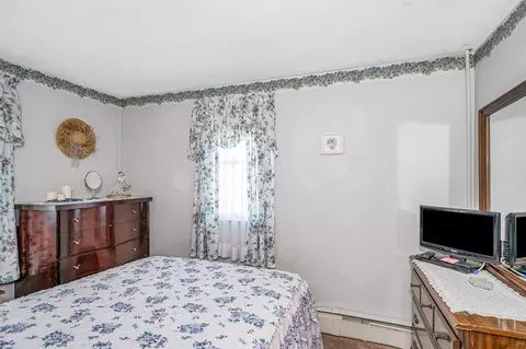 Bedroom - 19 Reo Rd, Maynard, MA 01754 photo 6 of 8