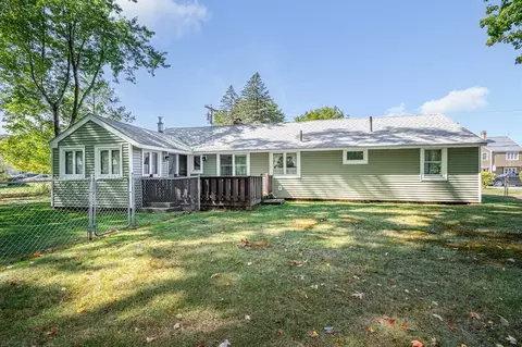 Exterior - 19 Reo Rd, Maynard, MA 01754 photo 6 of 7