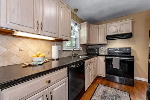12 Gula Dr, Easthampton, MA 01027 photo 10