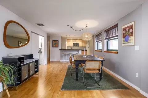 Dining - 1 Envelope Ter #TH1, Worcester, MA 01604 photo 1 of 2