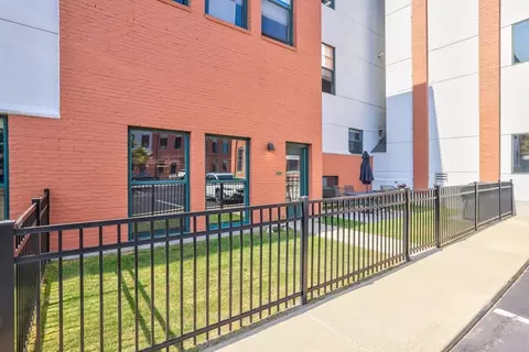 Exterior - 1 Envelope Ter #TH1, Worcester, MA 01604 photo 1 of 5