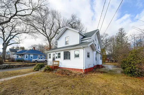 30 Hillside Ave, West Springfield, MA 01089 photo 3