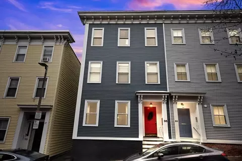 35 Mystic St #3, Boston, MA 02129