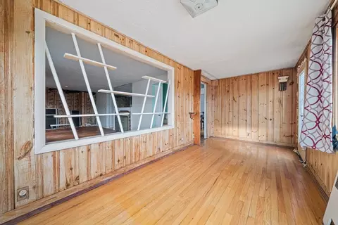 Living - 23 N St, Hull, MA 02045 photo 2 of 5