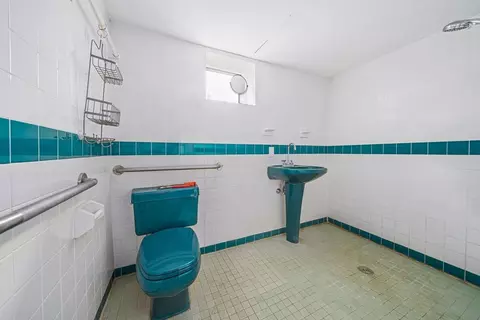 Bath - 23 N St, Hull, MA 02045 photo 3 of 3
