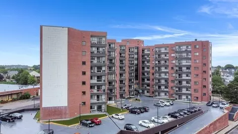 90 Quincy Shore Dr #715, Quincy, MA 02171