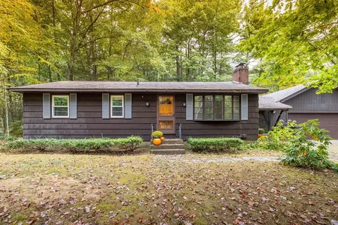 33 Wood Rd, Westfield, MA 01085