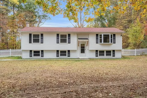3 Reed Hill Rd, Wales, MA 01081