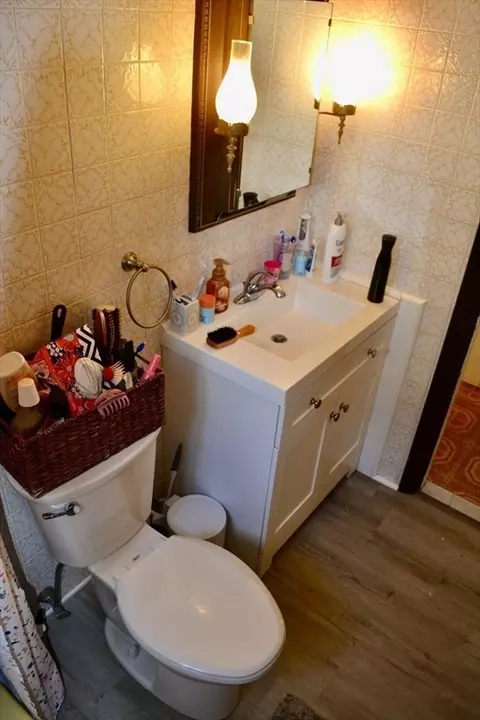 Bath - 64 Grover St, Everett, MA 02149 photo 2 of 3