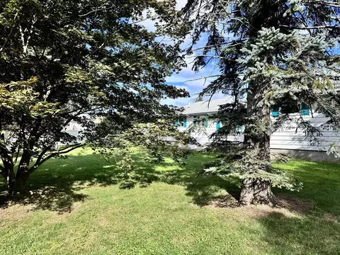 Exterior - 77 Grattan St, Fall River, MA 02721 photo 5 of 6