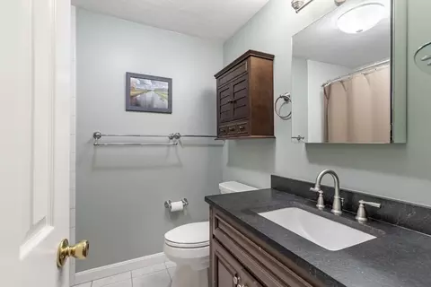 Bath - 9 Mcdermott Farm # -B, Danvers, MA 01923 photo 2 of 2