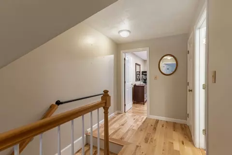 Entry Way - 9 Mcdermott Farm # -B, Danvers, MA 01923 photo 2 of 3
