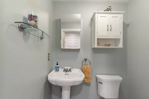Bath - 9 Mcdermott Farm # -B, Danvers, MA 01923 photo 1 of 2