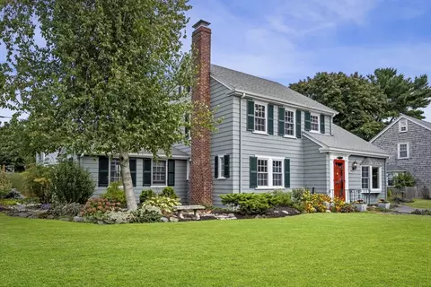 24 Leicester Rd, Marblehead, MA 01945 photo 2