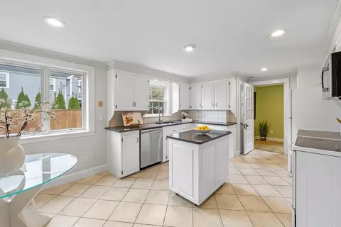 24 Leicester Rd, Marblehead, MA 01945 photo 25