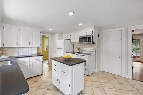 24 Leicester Rd, Marblehead, MA 01945 photo 21