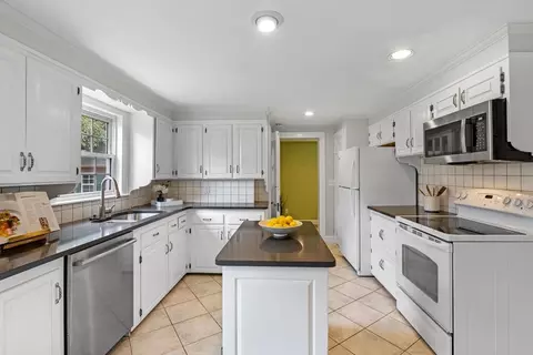 24 Leicester Rd, Marblehead, MA 01945 photo 20