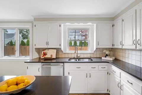 24 Leicester Rd, Marblehead, MA 01945 photo 22