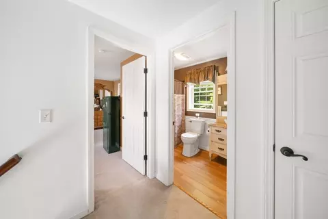 Entry Way - 5 Lynne Rd, Wareham, MA 02571 photo 2 of 4