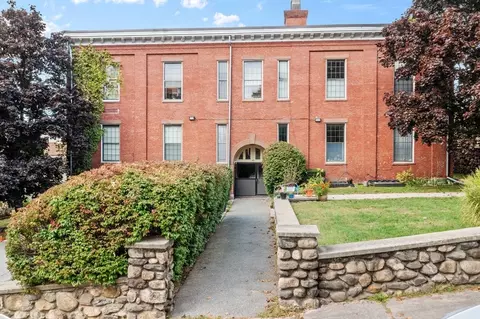 40 School St #10, Haverhill, MA 01830