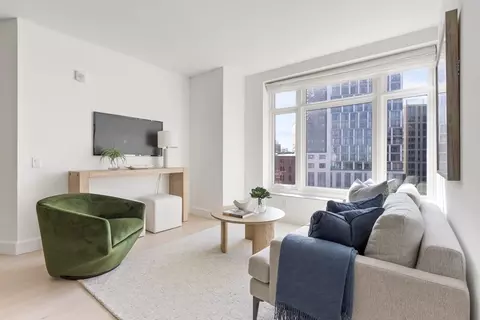 100 Lovejoy Wharf #11P, Boston, MA 02114