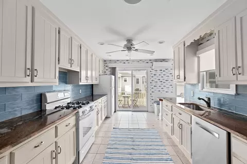 48 P St, Hull, MA 02045 photo 8