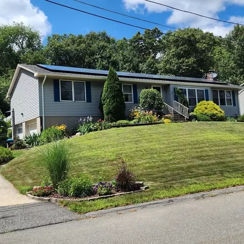 54 Lorna Dr, Auburn, MA 01501