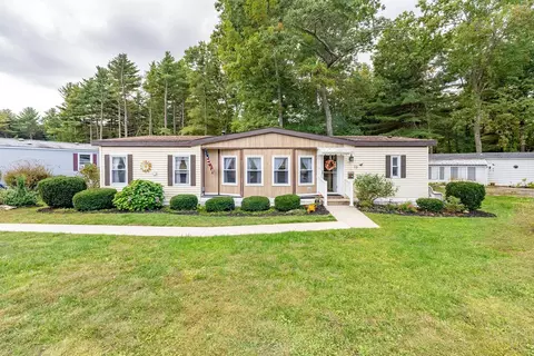 13 Johns Dr, Westfield, MA 01085