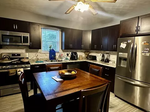 34 Hood St, Fall River, MA 02720 photo 5
