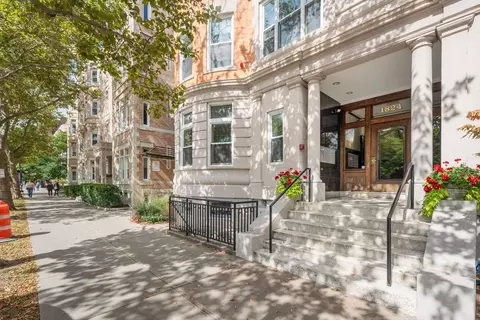 1824 Beacon St #1, Brookline, MA 02445