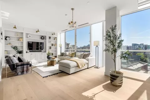30 Union Park St #403, Boston, MA 02118