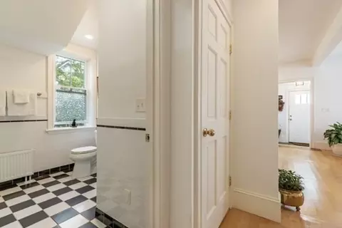 Entry Way - 3 Babson St #A, Gloucester, MA 01930 photo 5 of 7