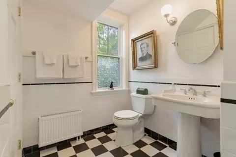 Bath - 3 Babson St #A, Gloucester, MA 01930 photo 1 of 2