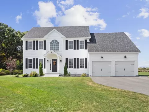 41 Roosevelt Dr, Northbridge, MA 01534