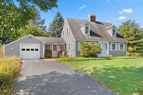 88 High Rd, Newbury, MA 01951