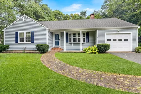 60 Valley Brook Rd, Barnstable, MA 02632