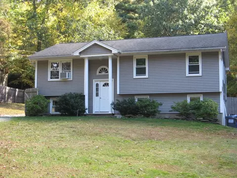 268 Hamilton St, Belchertown, MA 01007