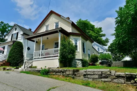 30 Damon St, Lowell, MA 01852
