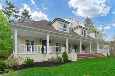 111 Lincoln St, Franklin, MA 02038