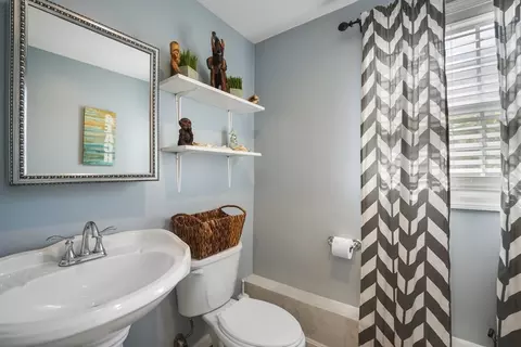 Bath - 242 Tuttle St, Fall River, MA 02724 photo 3 of 3