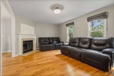 9 Lamplighter Ln, Chelmsford, MA 01863 photo 6