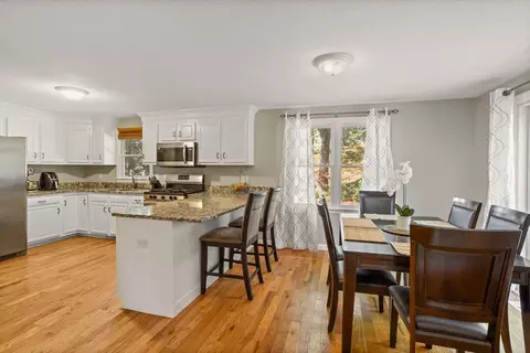 9 Lamplighter Ln, Chelmsford, MA 01863 photo 10