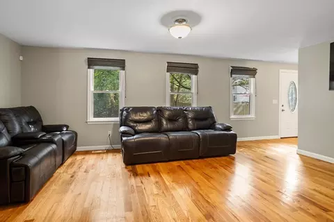 9 Lamplighter Ln, Chelmsford, MA 01863 photo 8