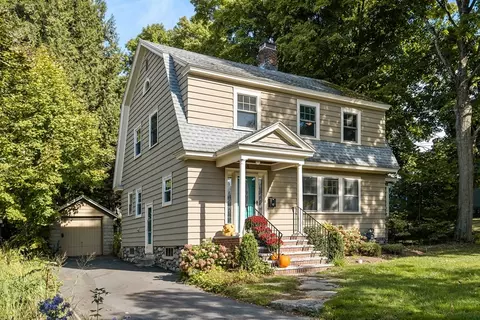 45 Maple Ave, Andover, MA 01810