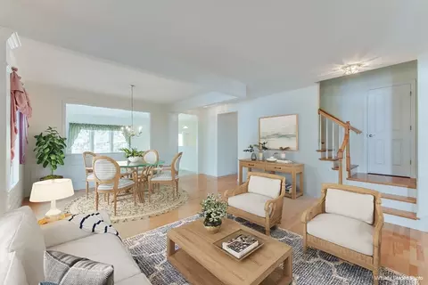 16 Highbank Trl, Plymouth, MA 02360