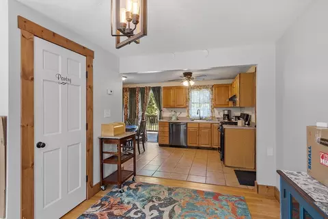 Entry Way - 76 Ferin Rd, Ashburnham, MA 01430 photo 2 of 2