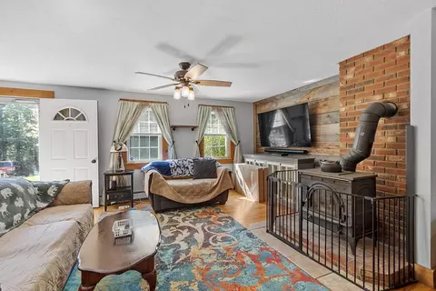 Living - 76 Ferin Rd, Ashburnham, MA 01430 photo 2 of 2