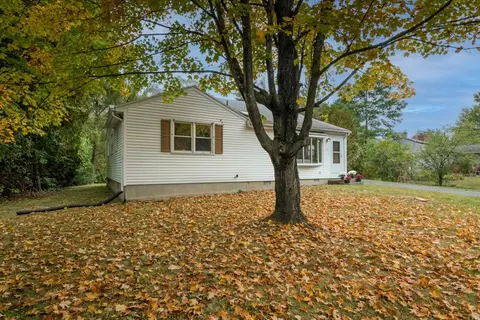 Exterior - 147 E Hadley Rd, Amherst, MA 01002 photo 3 of 10